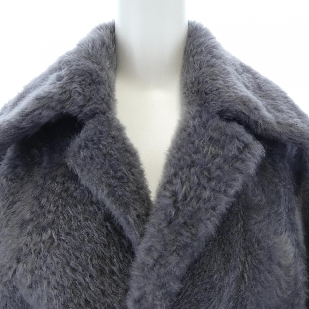 Celine Celine CELINE Lambskin Shearling Coat Fur Outerwear 28S62064A DUTY FREE for USA Size ONE SIZE - 5 Thumbnail