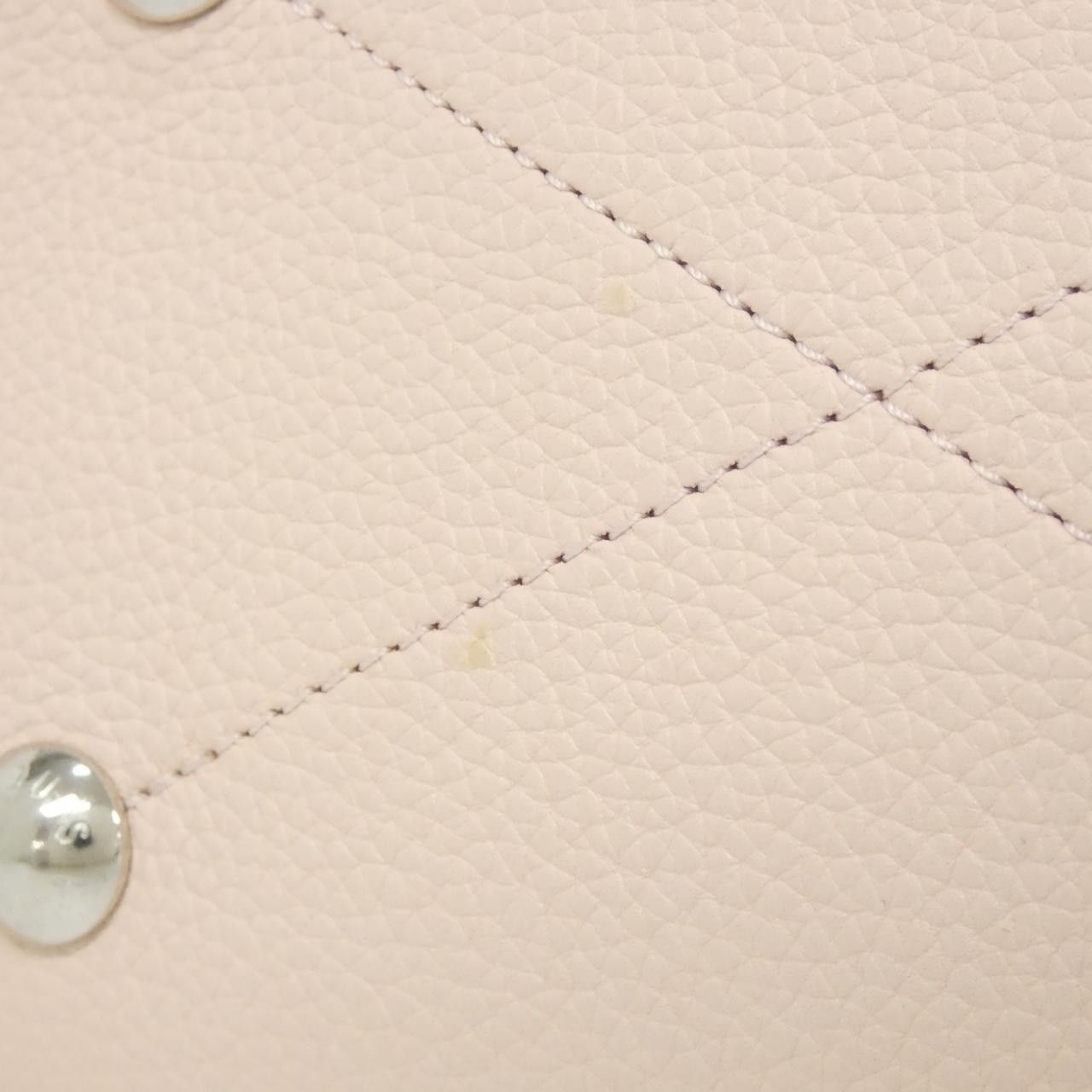 Louis Vuitton Louis Vuitton Louis Vuitton Mahina Blossom Calf Handbag Leather Shoulder Bag M23196 DUTY FREE for USA Size ONE SIZE - 4 Thumbnail