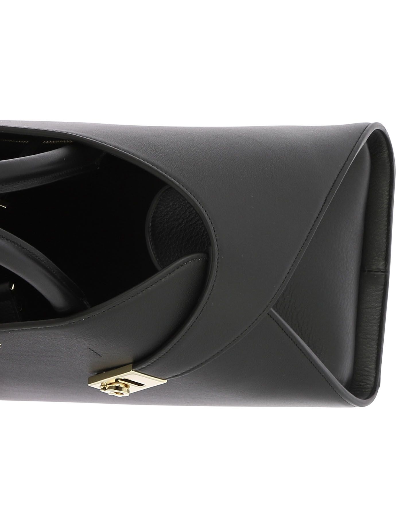 Salvatore Ferragamo Hug Medium Handbag Size ONE SIZE - 5 Thumbnail