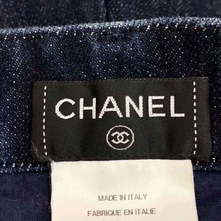 Chanel Chanel Dark Blue Embroidered Denim Shorts Size 36" / US 14 / IT 50 - 6 Thumbnail