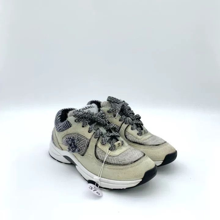 Chanel Chanel Logo Embroidered Flat Sneakers Size US 6 / IT 36 - 2 Thumbnail