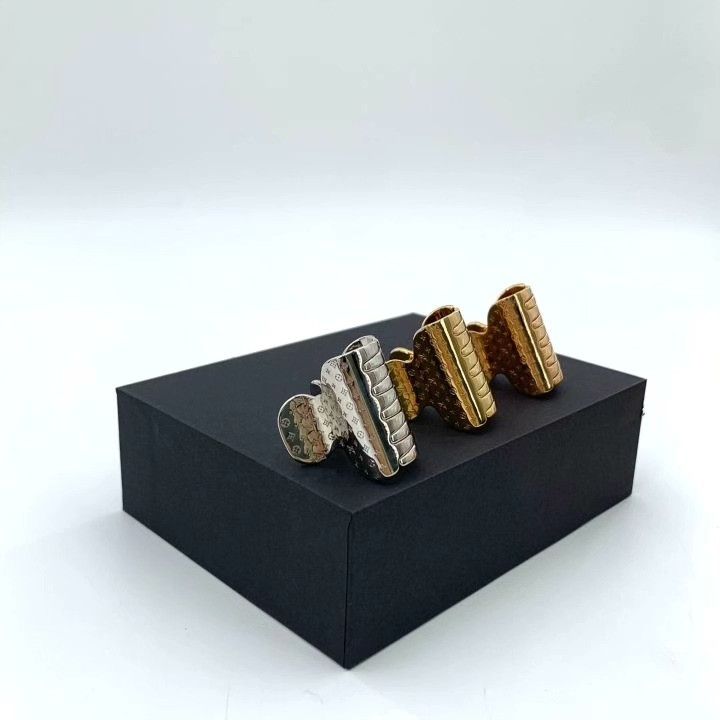 Louis Vuitton Louis Vuitton Logo Hair Clip Set Size ONE SIZE - 4 Thumbnail