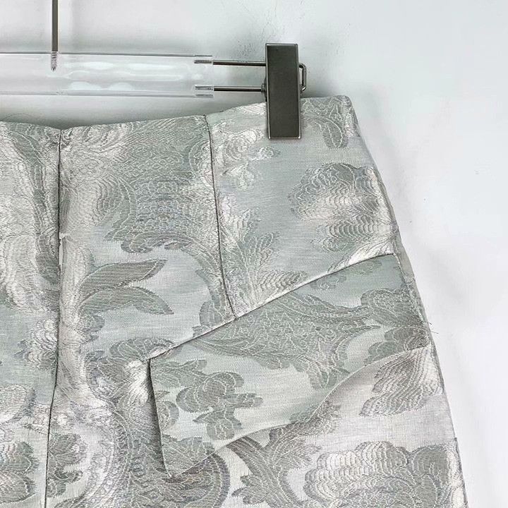 Louis Vuitton Louis Vuitton Silver Floral Embossed A-line Skirt Size 38" / US 16 / IT 52 - 3 Thumbnail