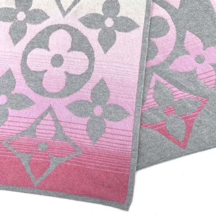 Louis Vuitton Louis Vuitton Pink Gradient Knit Scarf Size ONE SIZE - 6 Thumbnail