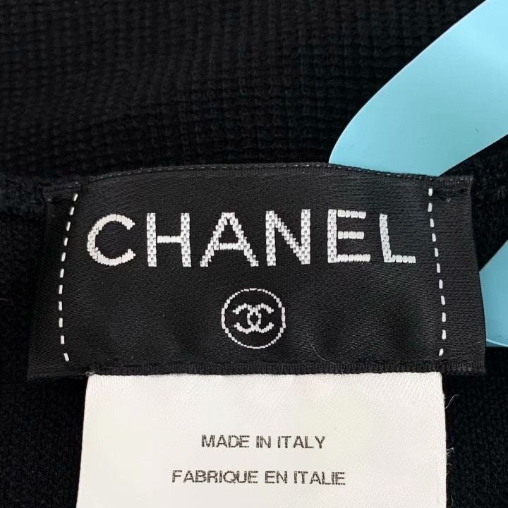 Chanel Chanel Black Gold Button Knit Cardigan Size S / US 4 / IT 40 - 6 Thumbnail