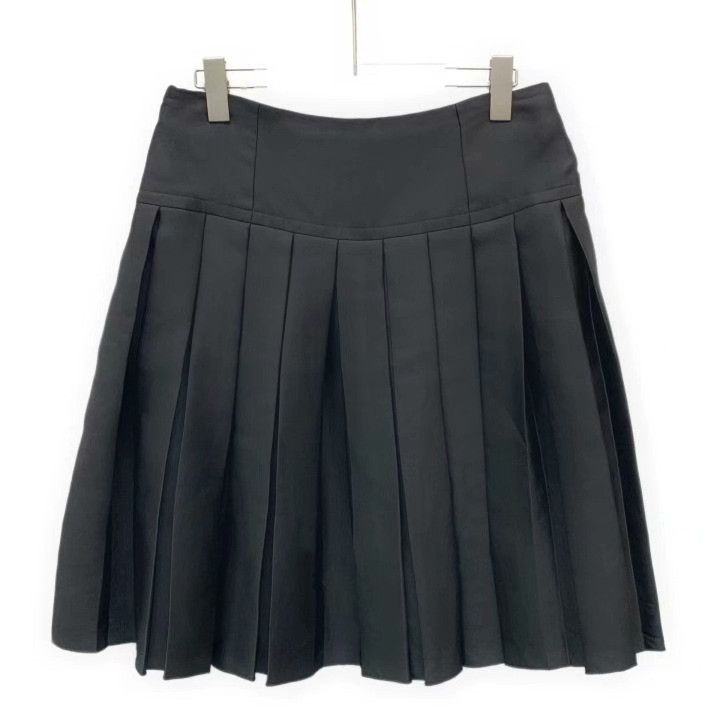 Louis Vuitton Louis Vuitton Black Silk Pleated Skirt Size 38" / US 16 / IT 52 - 2 Thumbnail