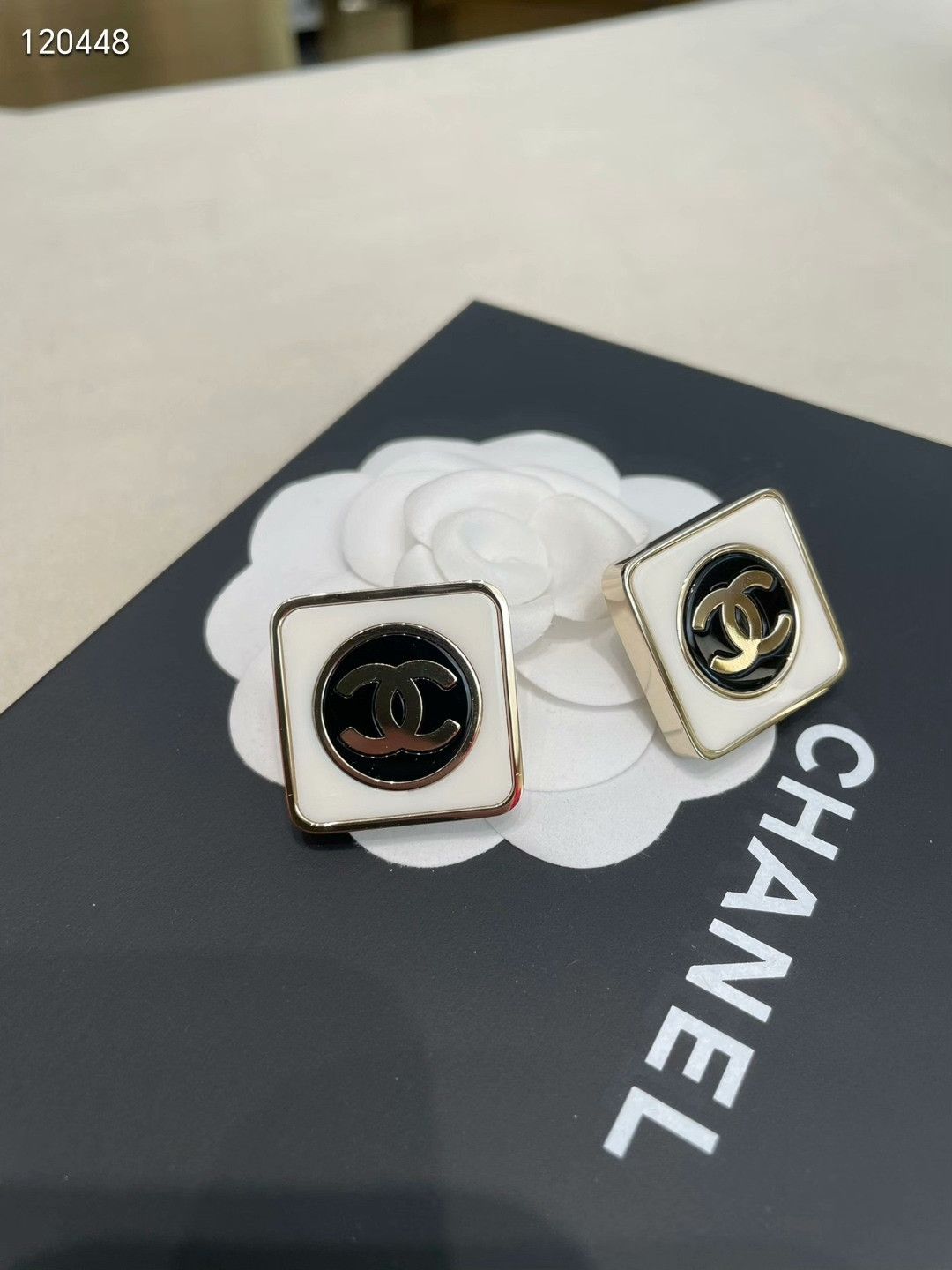 Chanel Chanel 23C Square Circle Earrings Size ONE SIZE - 2 Thumbnail