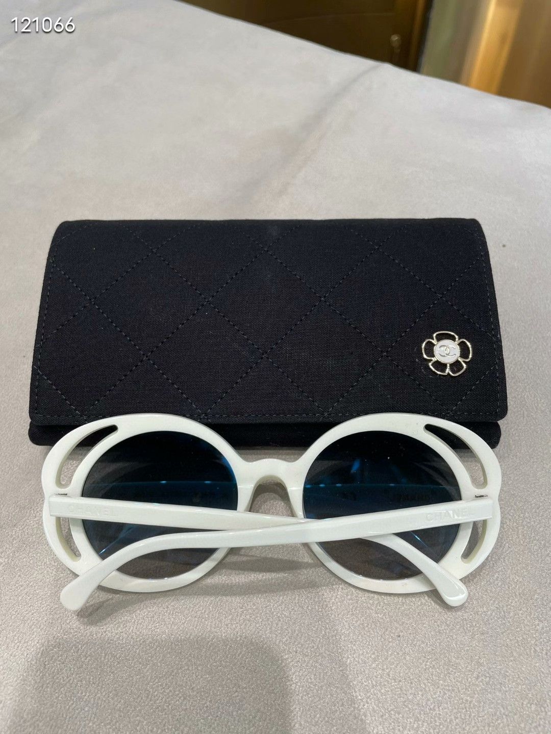 Chanel Chanel 23K White Camellia Wide Sunglasses Size ONE SIZE - 3 Thumbnail