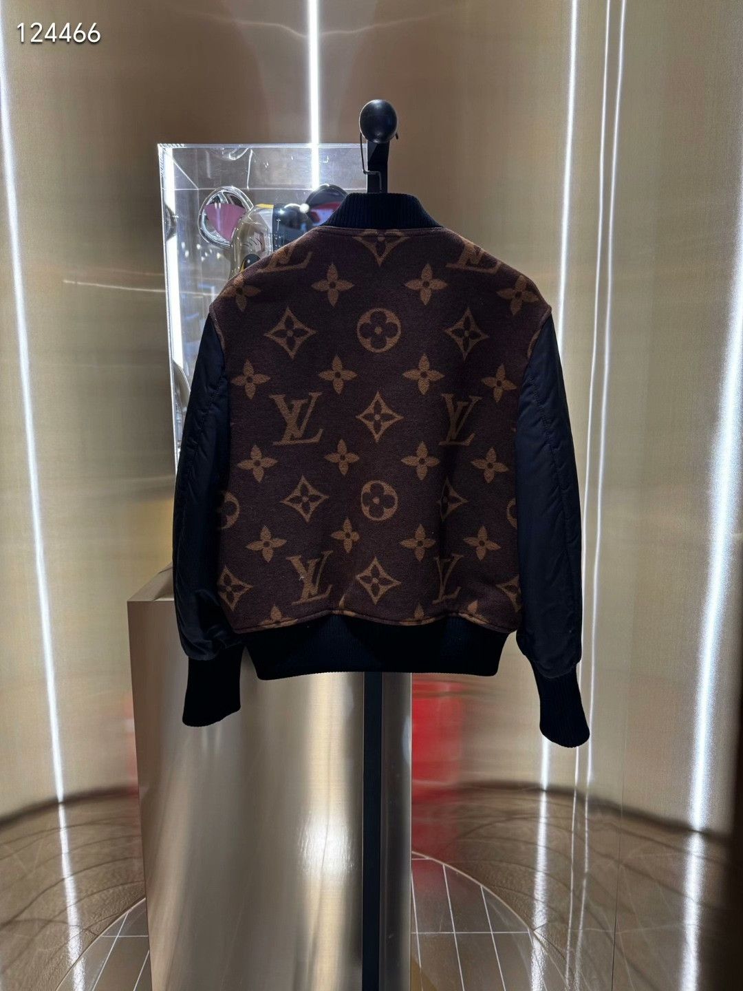 Louis Vuitton Louis Vuitton Brown Bomber Jacket Women Size S / US 4 / IT 40 - 2 Thumbnail