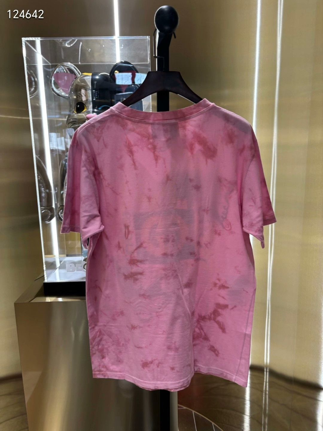 Gucci Gucci Cherry Blossom Koi Embroidered Block Tee Size S / US 4 / IT 40 - 2 Thumbnail