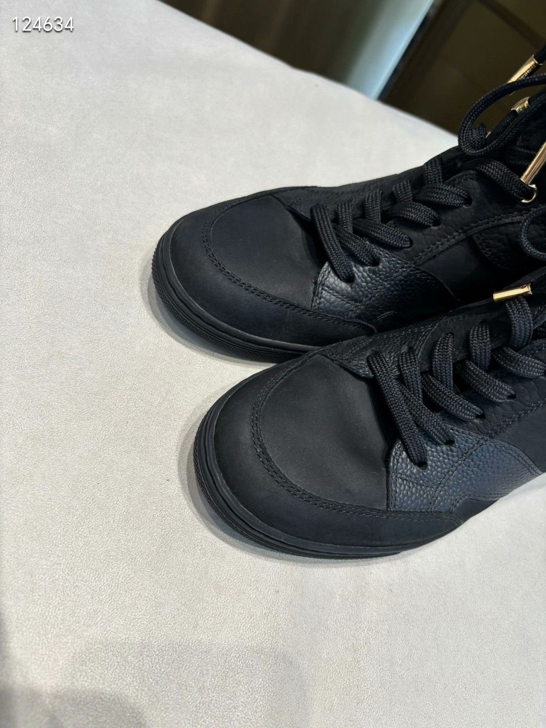 Louis Vuitton Louis Vuitton Monogram High-Top Shoes Size US 6 / IT 36 - 3 Thumbnail