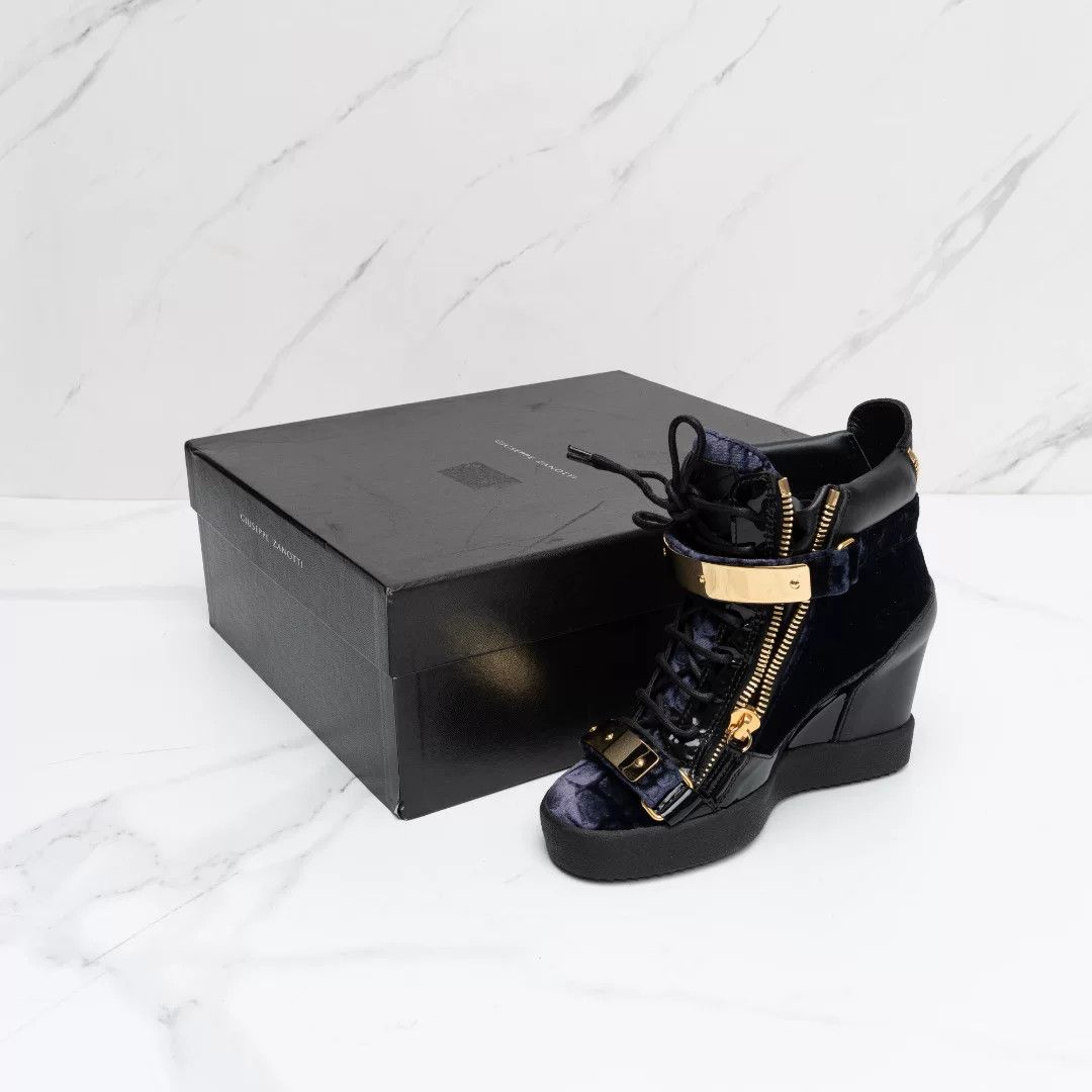 Giuseppe Zanotti Giuseppe Zanotti Women's Velvet Ankle Boots Size US 6 / IT 36 - 9 Thumbnail