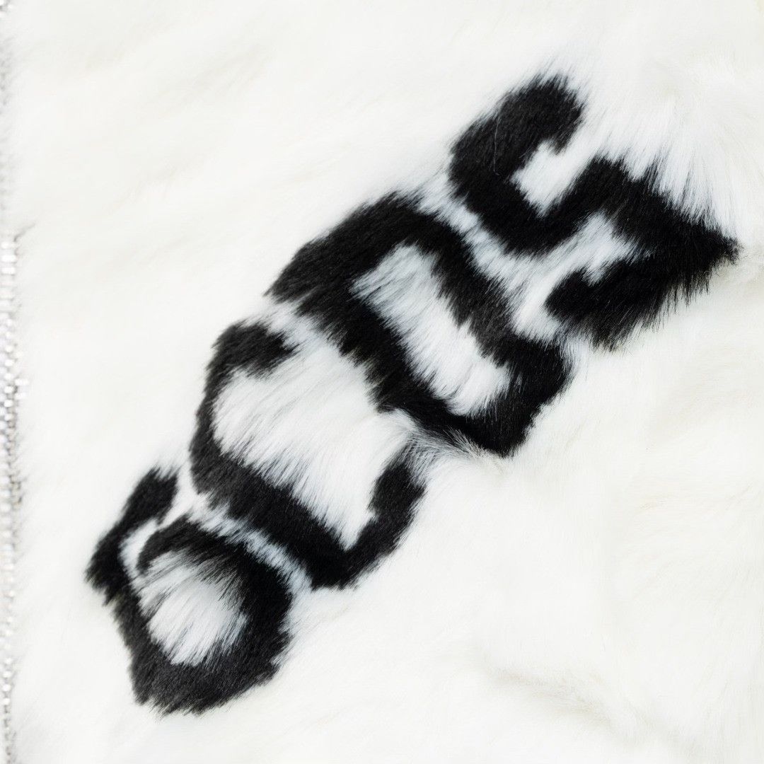 GCDS GCDS Women's All-over Logo Fur Coat Size M / US 6-8 / IT 42-44 - 3 Thumbnail