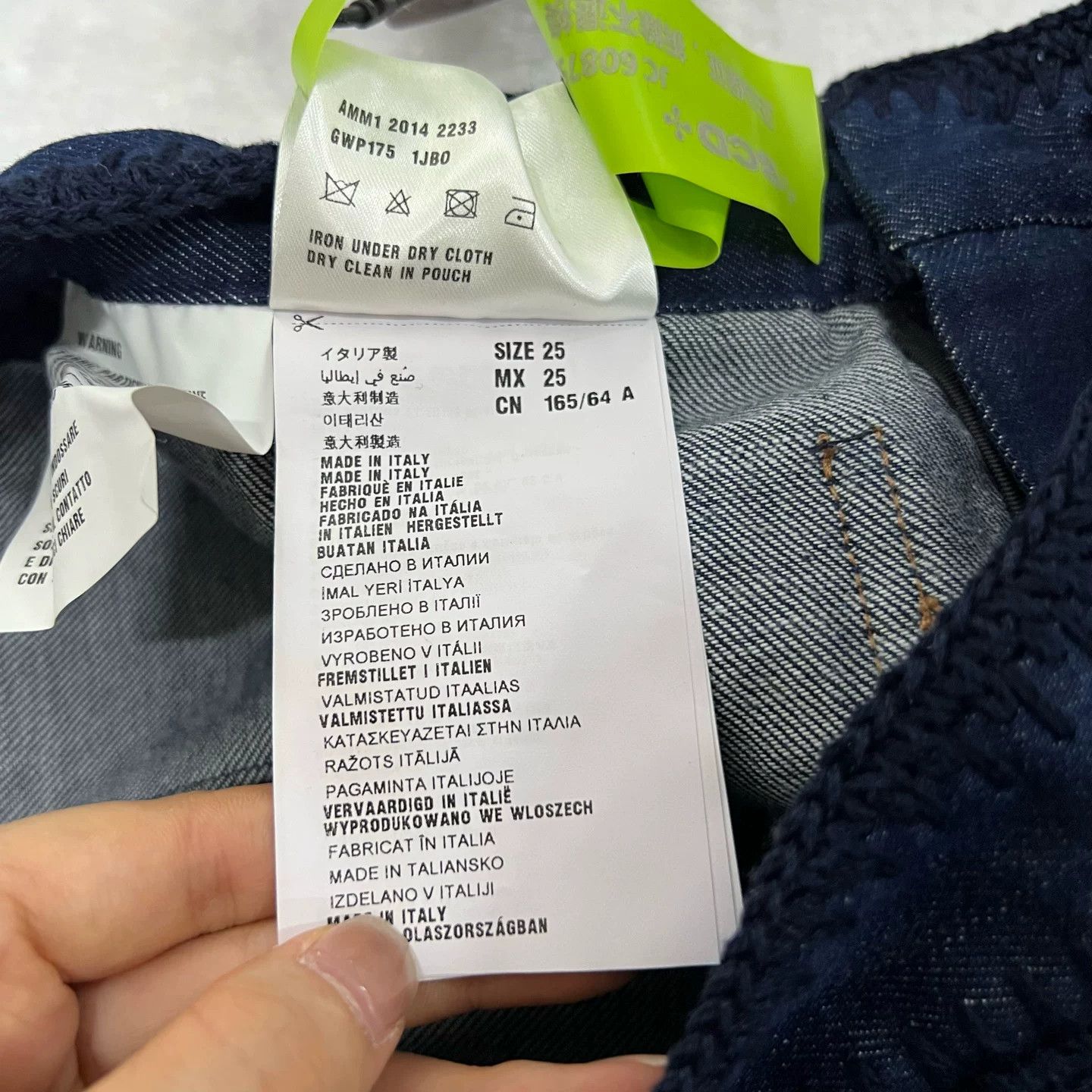 Miu Miu Miu Miu Blue Embroidered Denim Shorts Size 25" / US 0 / IT 36 - 5 Thumbnail