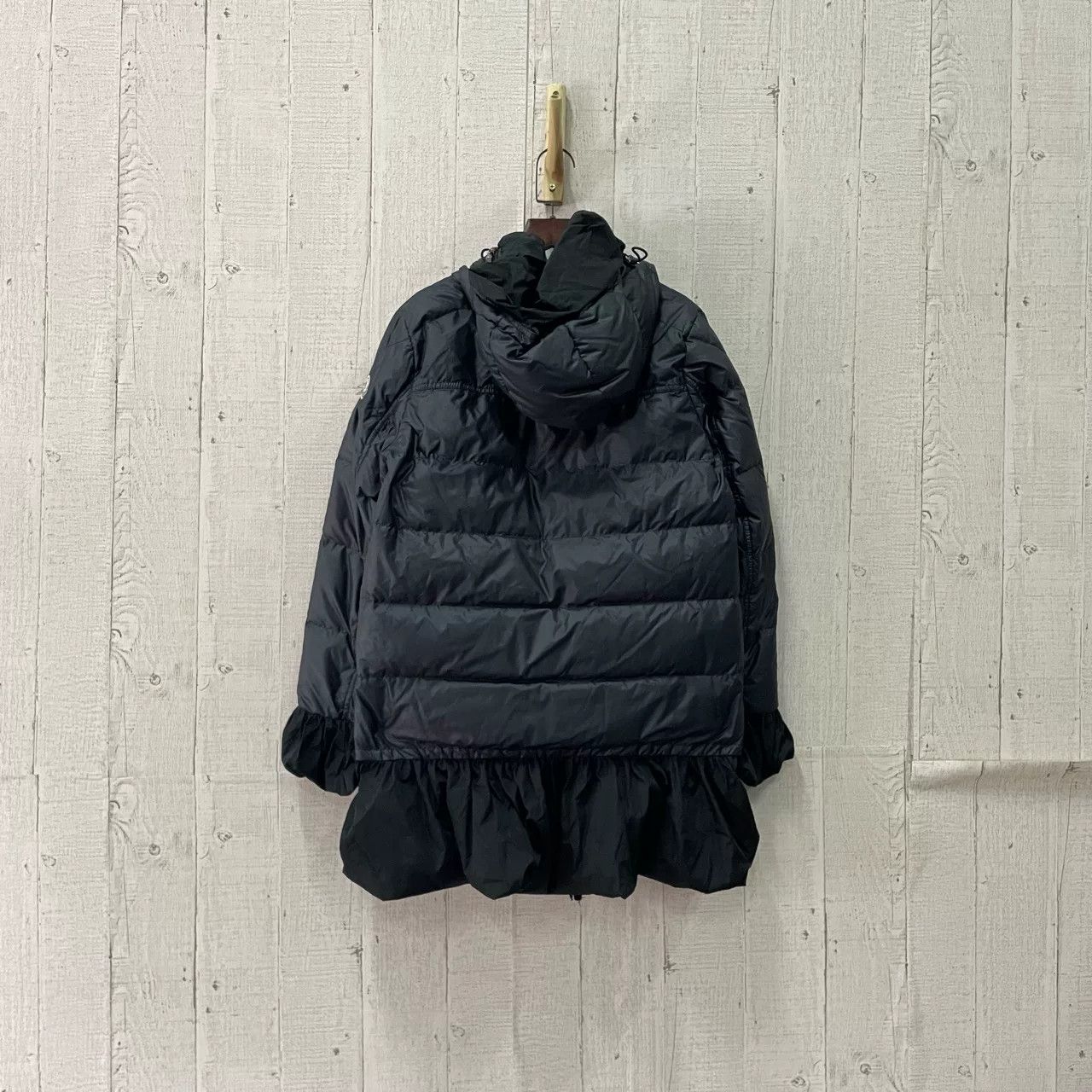 Moncler Moncler Ruffle Hem Down Jacket Size S / US 4 / IT 40 - 2 Thumbnail