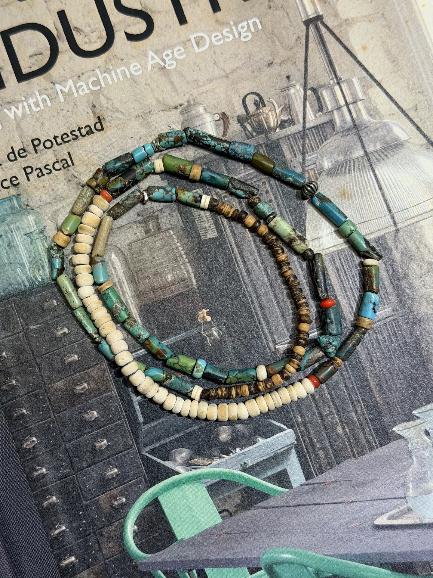 Other Navajo Vintage Turquoise Seashell Glass Necklace Size ONE SIZE - 3 Thumbnail