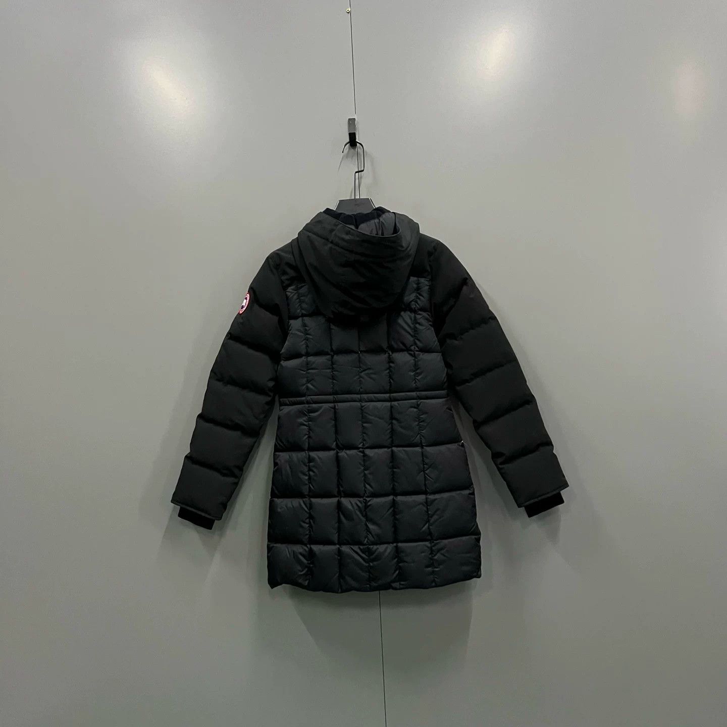 Canada Goose Canada Goose Quilted Hooded Down Jacket XS Size XS / US 0-2 / IT 36-38 - 2 Thumbnail
