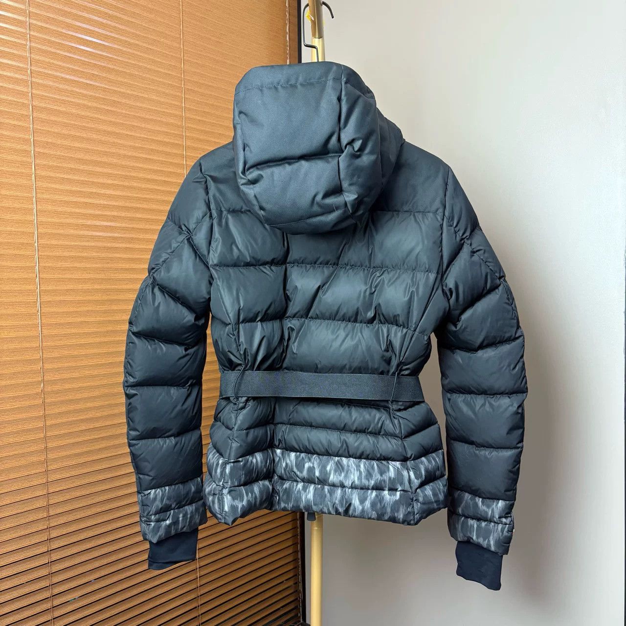 Moncler Moncler Navy Down Jacket Size M / US 6-8 / IT 42-44 - 2 Thumbnail