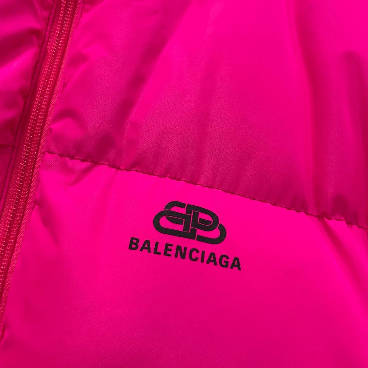Balenciaga Balenciaga Pink Lock Buckle Print Down Jacket Size XS / US 0-2 / IT 36-38 - 3 Thumbnail