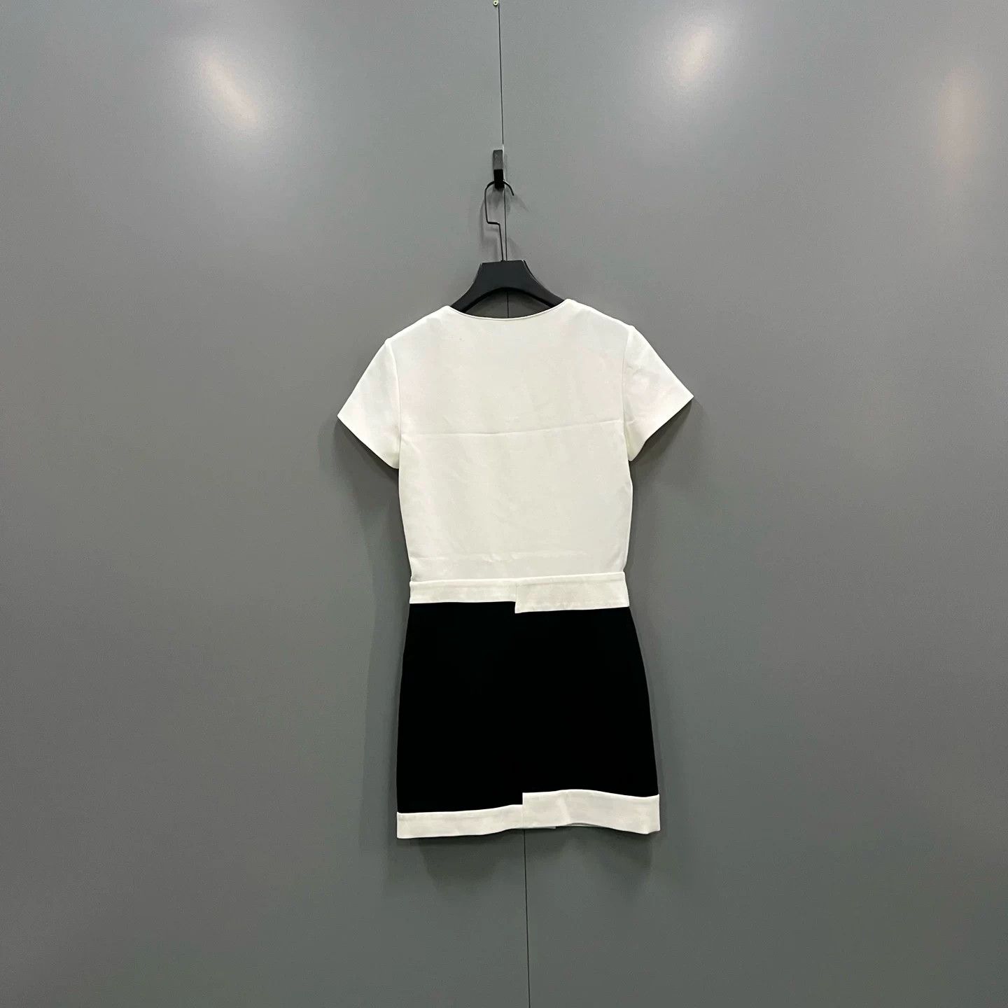 Moschino MOSCHINO Black White Spliced Short Sleeve Dress Size S / US 4 / IT 40 - 3 Thumbnail