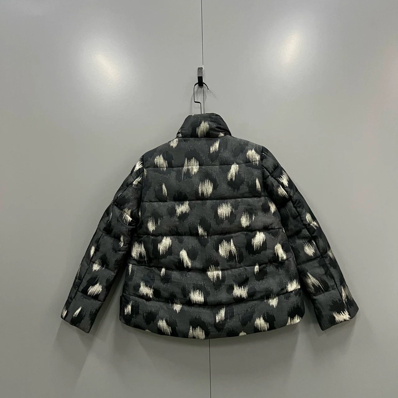 Moncler Moncler Deer Print Puffer Jacket Size XS / US 0-2 / IT 36-38 - 2 Thumbnail