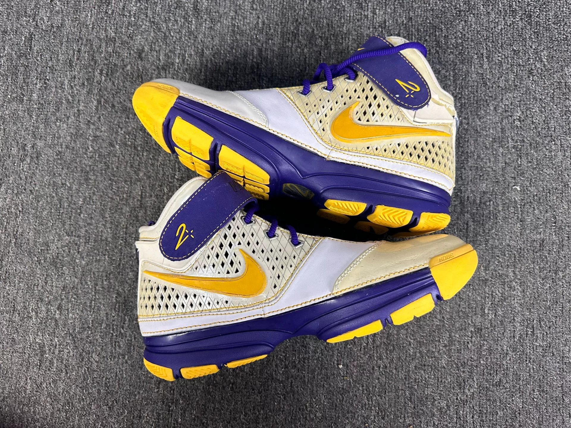 Nike Nike KOBE Purple Lowtop Sneakers 9 Men Size US 9 / EU 42 - 3 Thumbnail