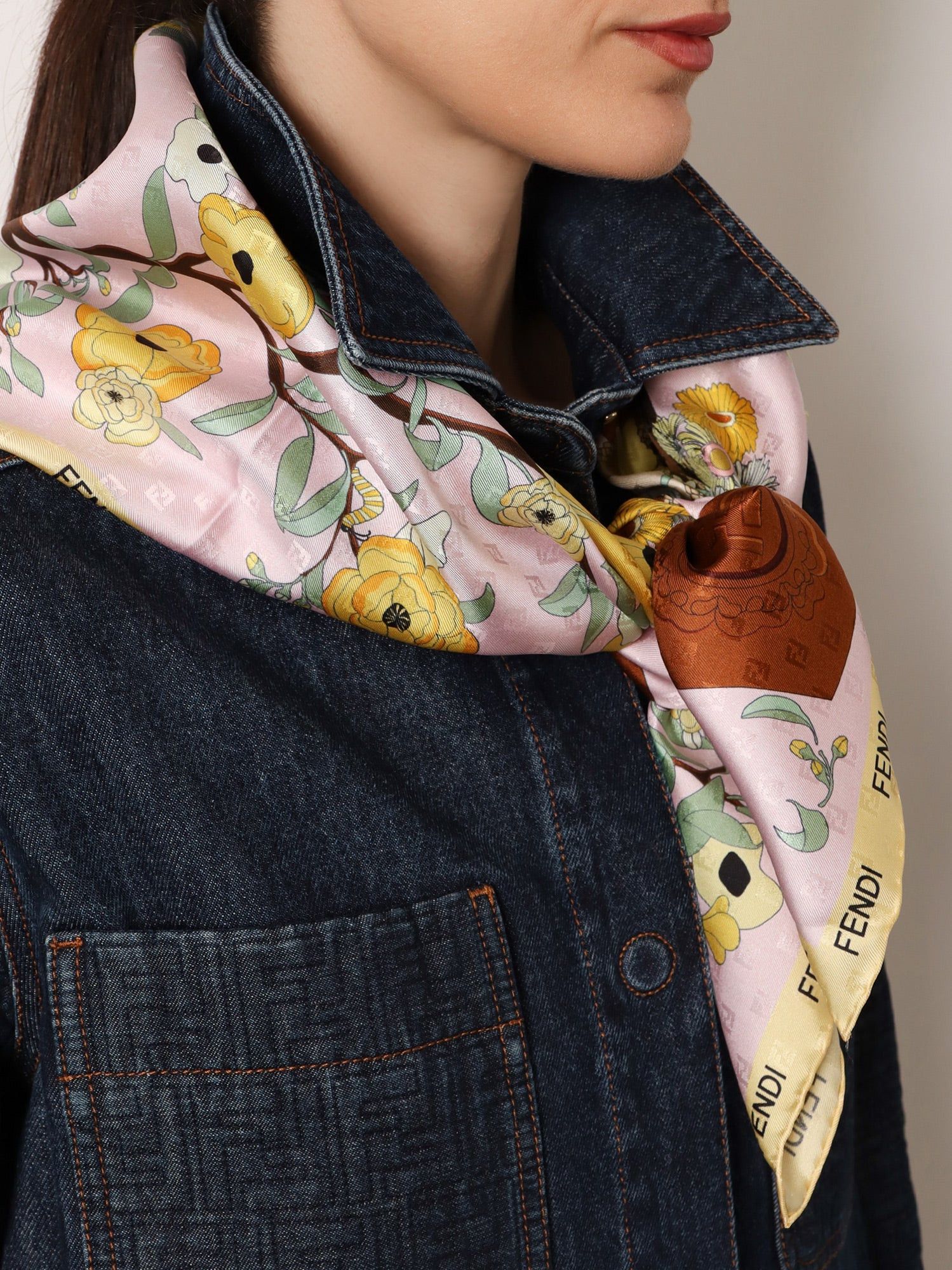 Fendi Silk Scarf With Gardening Print Size ONE SIZE - 3 Thumbnail
