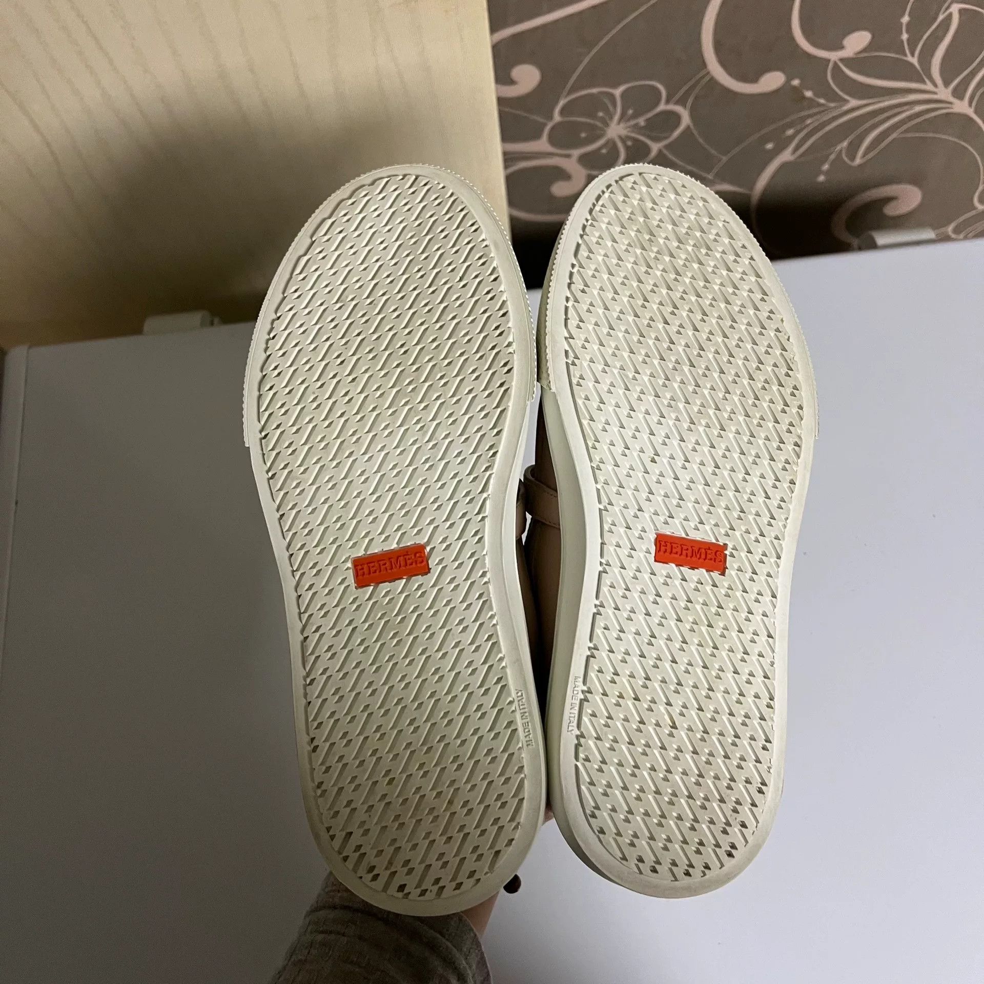 Hermes Hermes Beige Kelly Buckle Sneakers Size US 6 / IT 36 - 5 Thumbnail