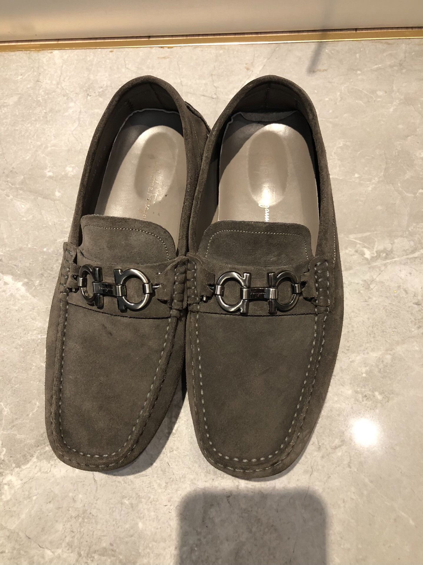 Salvatore Ferragamo Ferragamo Men's Handcrafted Loafers Size US 6 / EU 39 - 2 Thumbnail