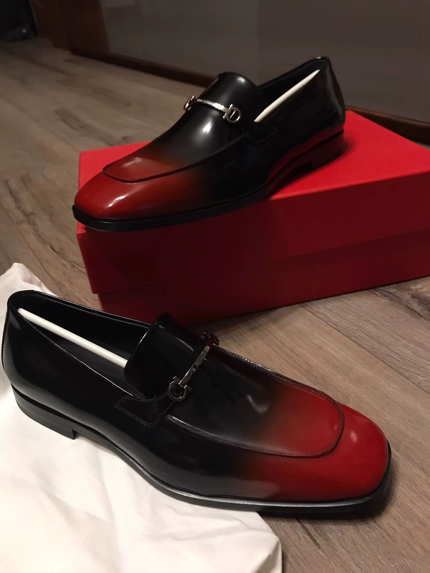 Salvatore Ferragamo Ferragamo Black Red Gradient Loafers Size US 9.5 / EU 42-43 - 7 Thumbnail
