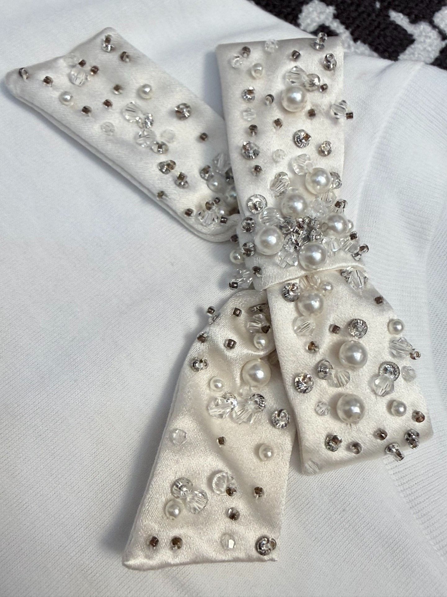 Other White Butterfly Pearl Rhinestone Top Size ONE SIZE - 3 Thumbnail
