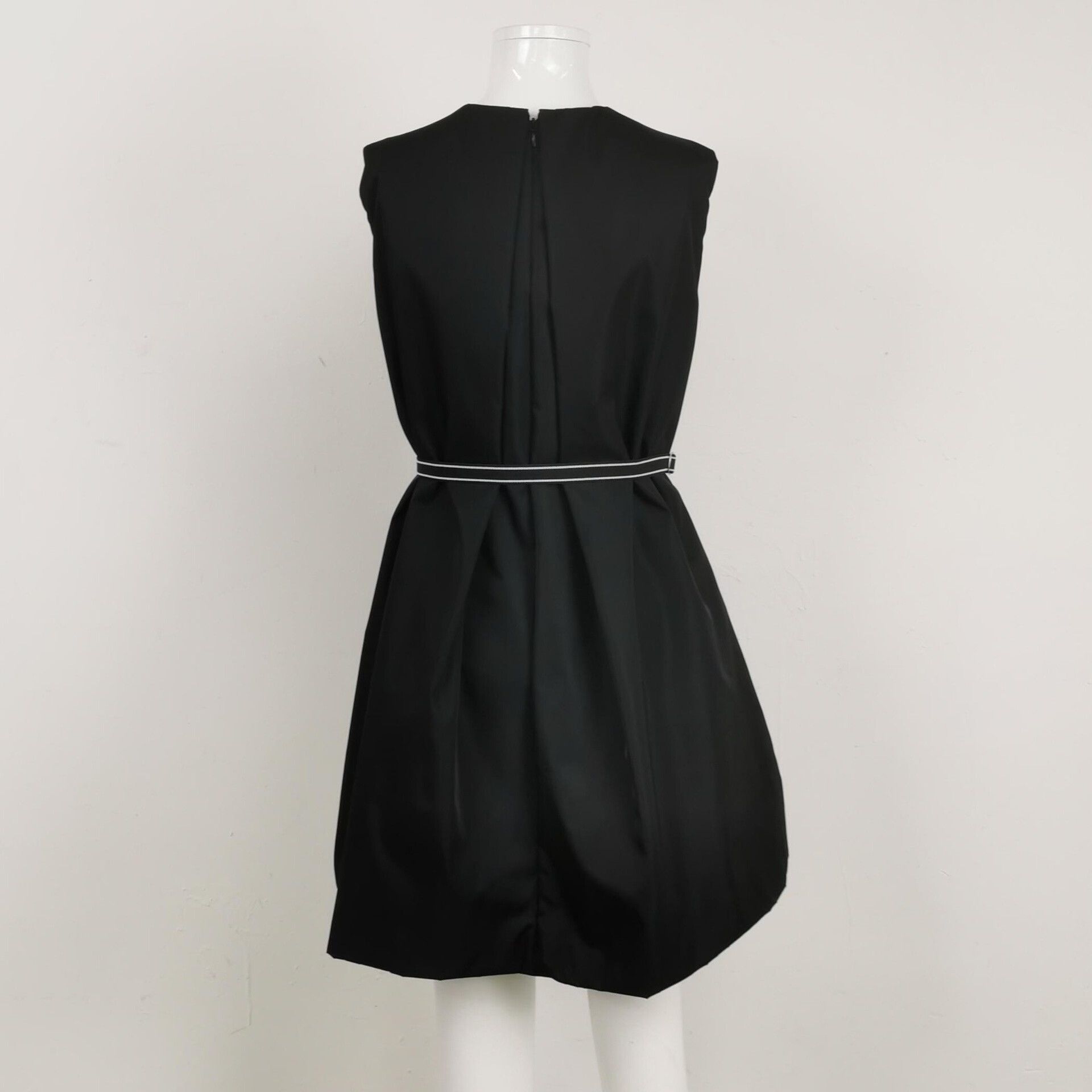 Prada Prada Women's Dress Size M / US 6-8 / IT 42-44 - 2 Thumbnail