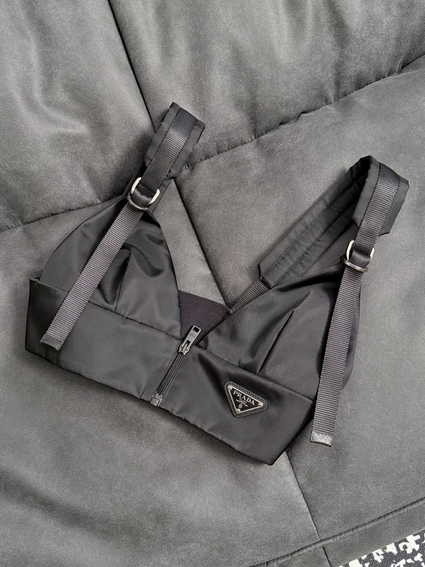 Prada Prada Layering Fashion Piece Size M / US 6-8 / IT 42-44 - 2 Thumbnail
