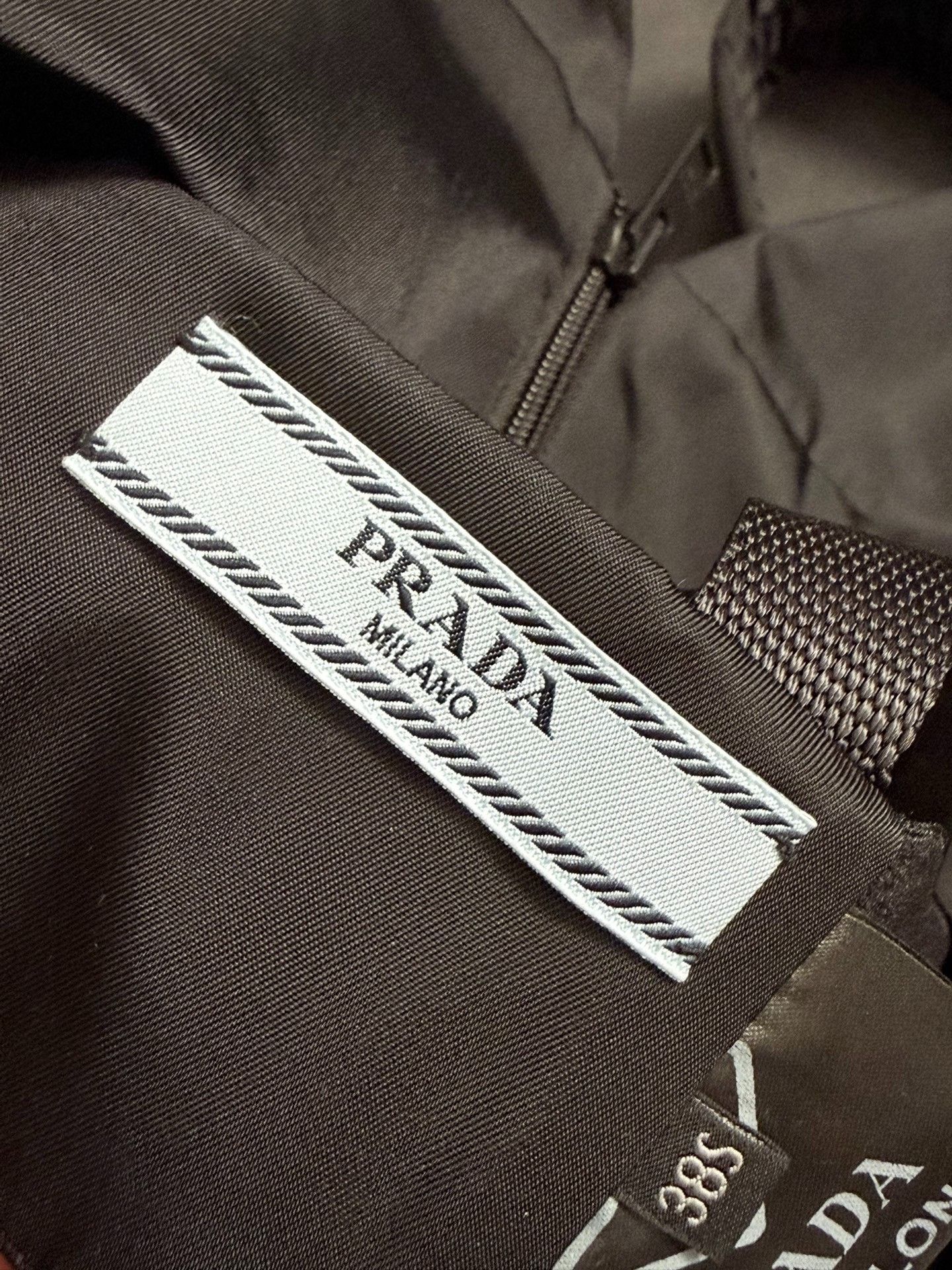 Prada Prada Layering Fashion Piece Size M / US 6-8 / IT 42-44 - 5 Thumbnail