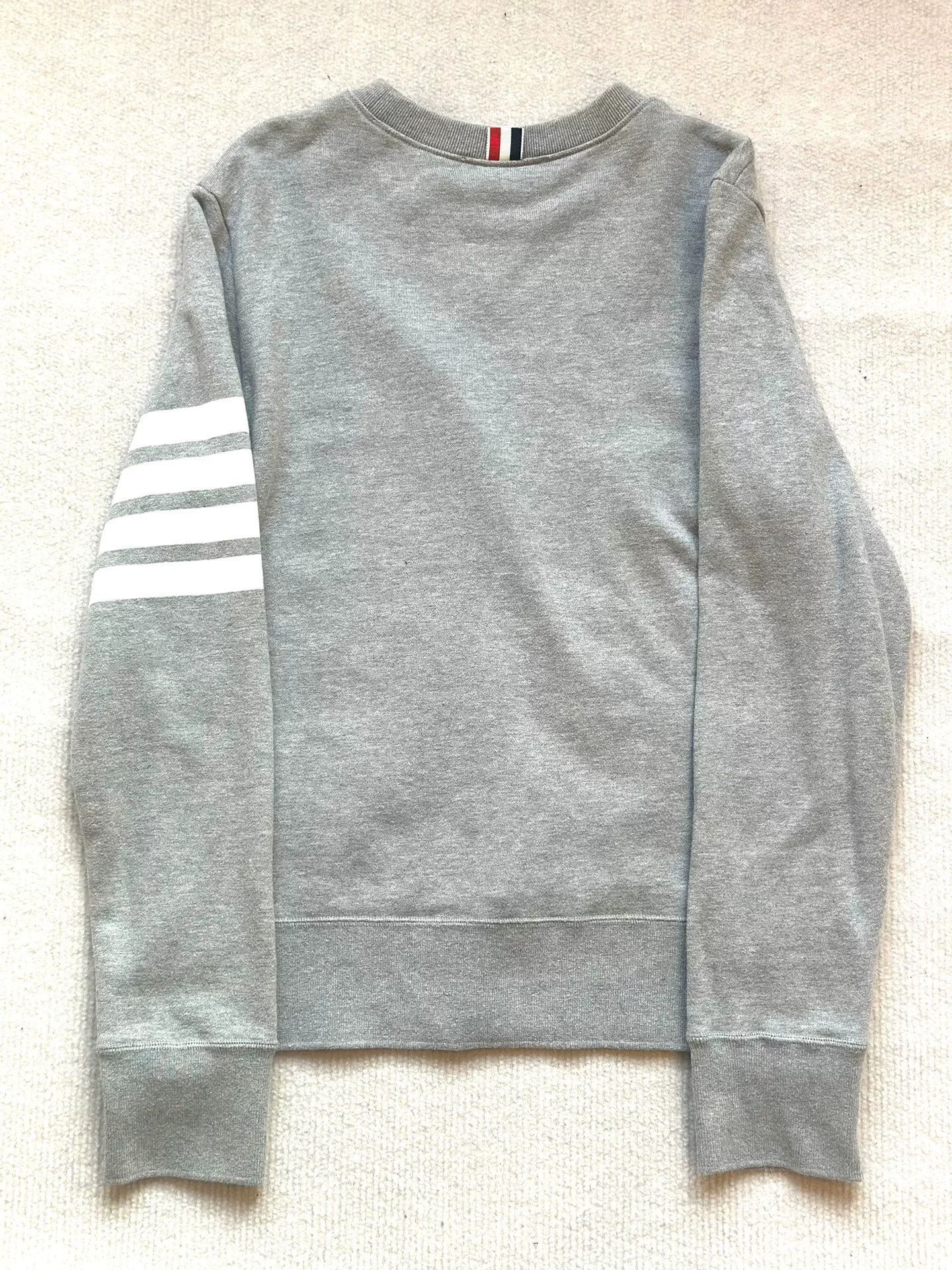 Thom Browne Thom Browne Gray Four-Stripe Sweatshirt Size US M / EU 48-50 / 2 - 5 Thumbnail