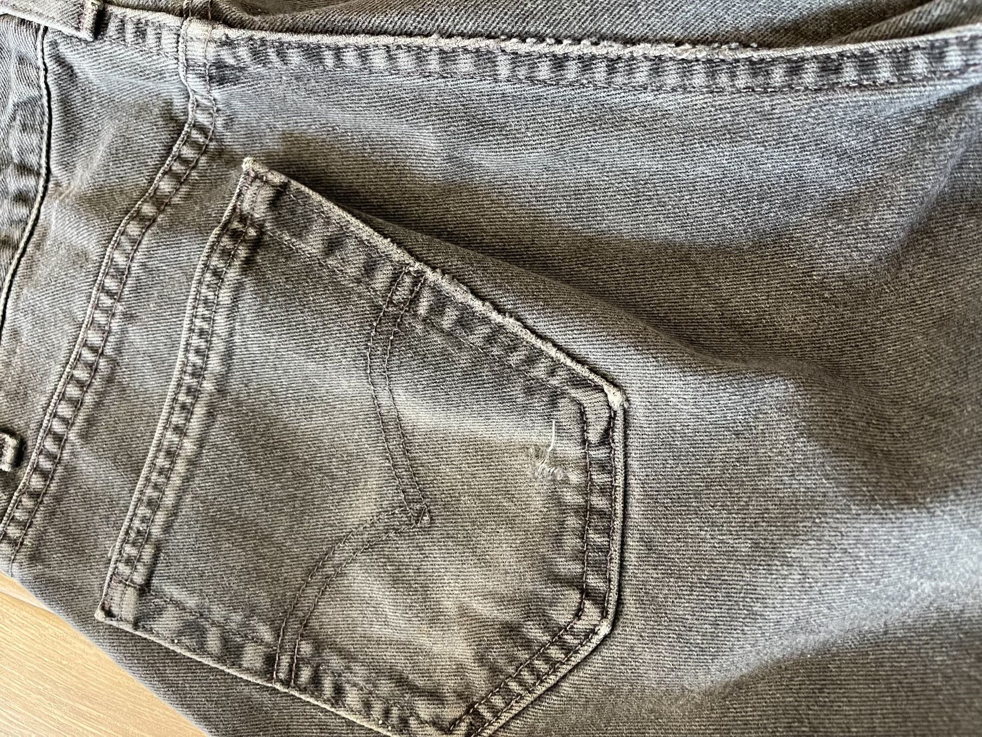 Other Vintage Levi's 505 Black Jeans Size US 31 - 7 Thumbnail