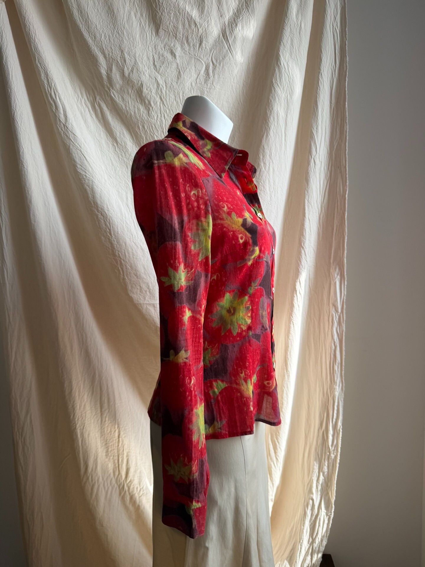 Dolce & Gabbana D&G Italian Strawberry Print Shirt Size M / US 6-8 / IT 42-44 - 5 Thumbnail