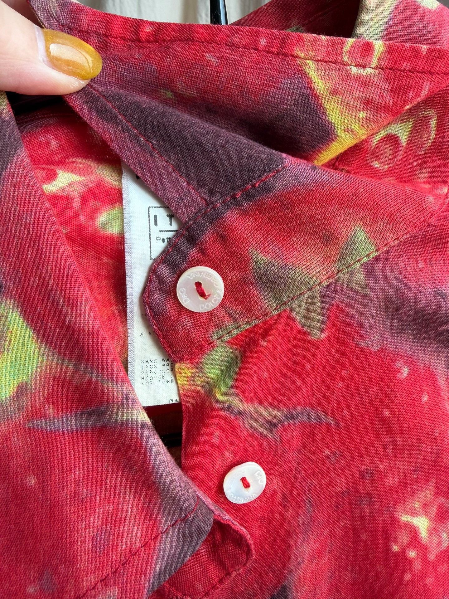 Dolce & Gabbana D&G Italian Strawberry Print Shirt Size M / US 6-8 / IT 42-44 - 8 Thumbnail