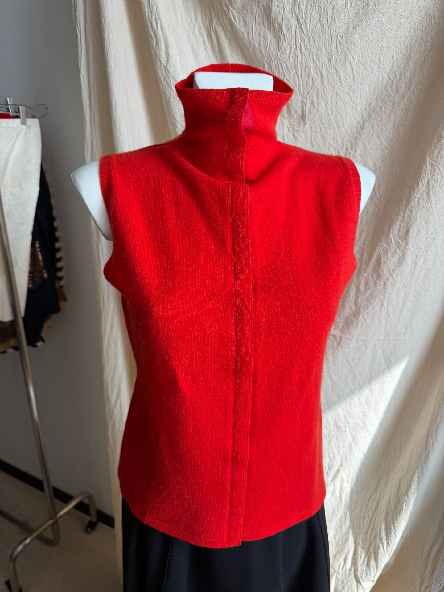 Hiroko Koshino Homme HIROKOBIS Red Wool Knit Turtleneck Vest Size M / US 6-8 / IT 42-44 - 8 Thumbnail