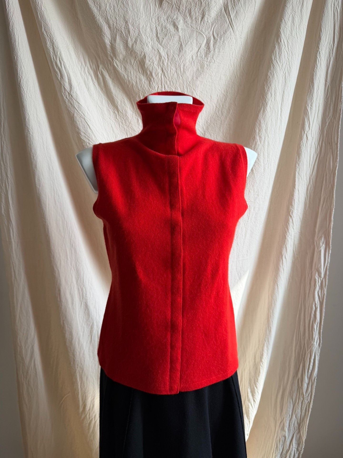 Hiroko Koshino Homme HIROKOBIS Red Wool Knit Turtleneck Vest Size M / US 6-8 / IT 42-44 - 4 Thumbnail