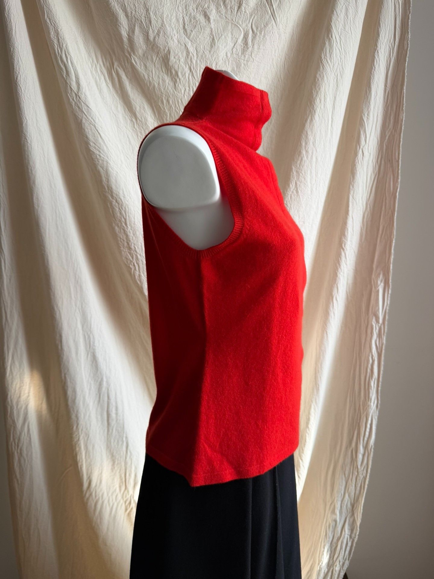 Hiroko Koshino Homme HIROKOBIS Red Wool Knit Turtleneck Vest Size M / US 6-8 / IT 42-44 - 6 Thumbnail