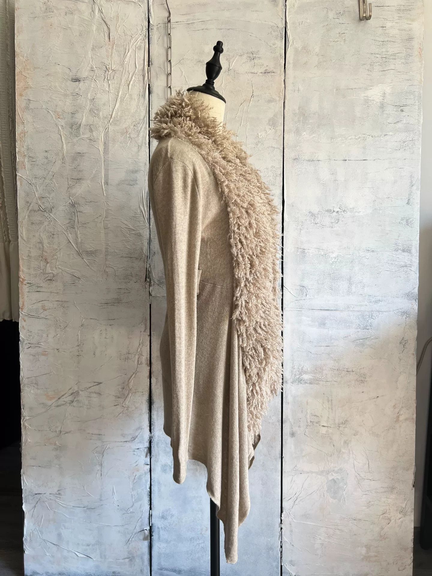 Other Vintage Wool Cardigan w/ Curly Fur Collar Size M / US 6-8 / IT 42-44 - 9 Thumbnail