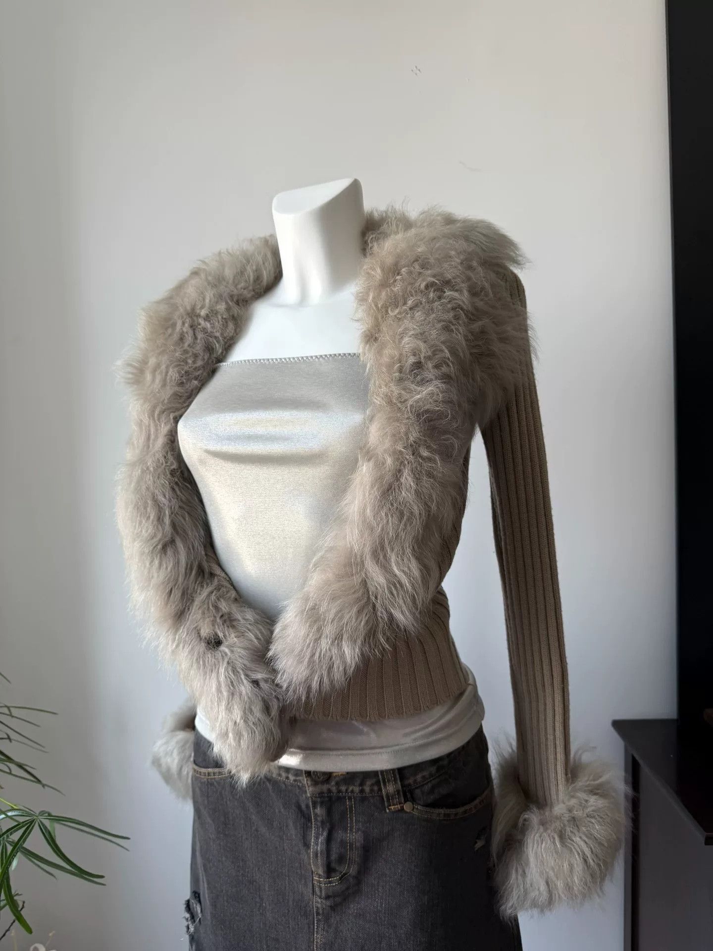 BRAHMIN Brahmin Camel Gray Fur Collar Wool Cardigan Size M / US 6-8 / IT 42-44 - 5 Thumbnail