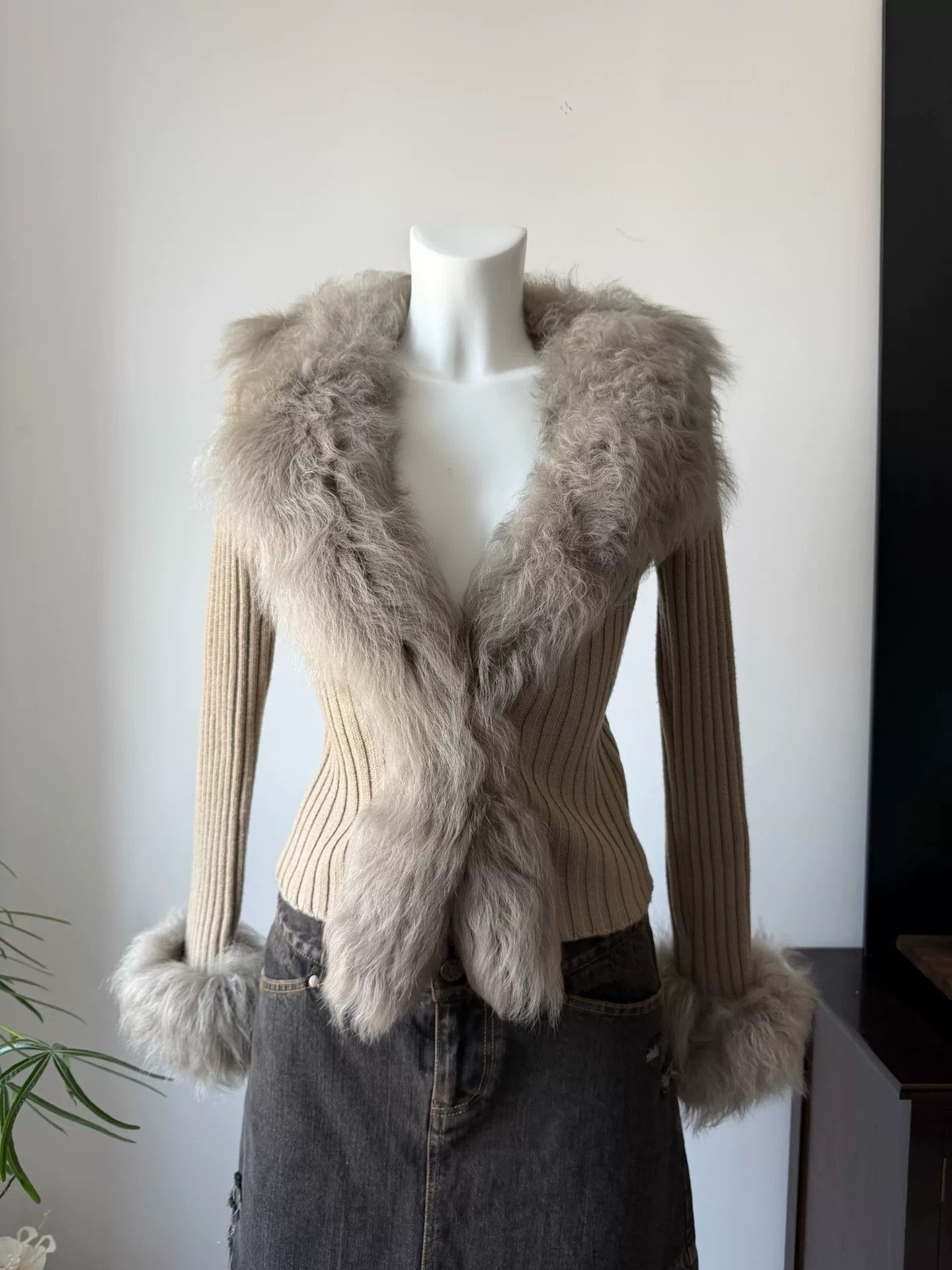 BRAHMIN Brahmin Camel Gray Fur Collar Wool Cardigan Size M / US 6-8 / IT 42-44 - 7 Thumbnail