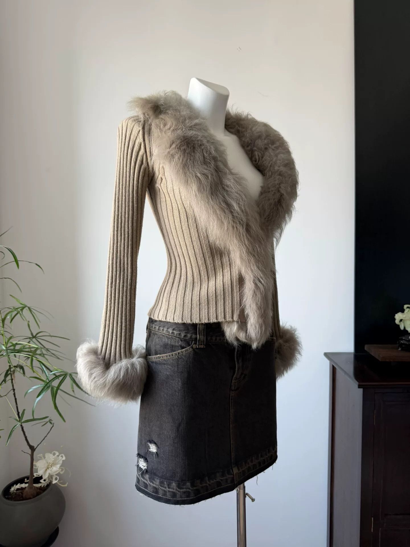 BRAHMIN Brahmin Camel Gray Fur Collar Wool Cardigan Size M / US 6-8 / IT 42-44 - 4 Thumbnail