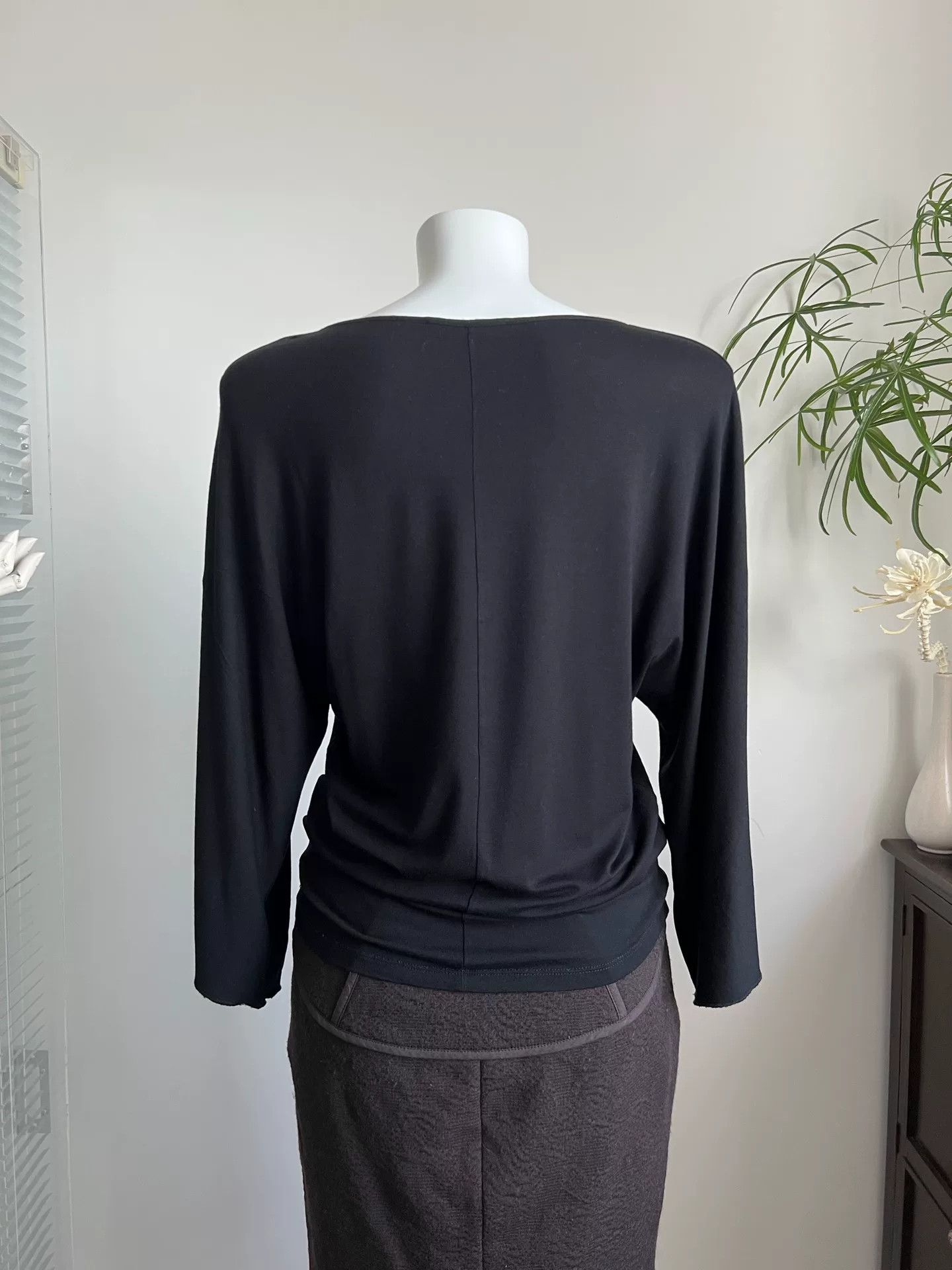 Max Mara Max Mara Black Cutout 3/4 Sleeve Top Size M / US 6-8 / IT 42-44 - 6 Thumbnail