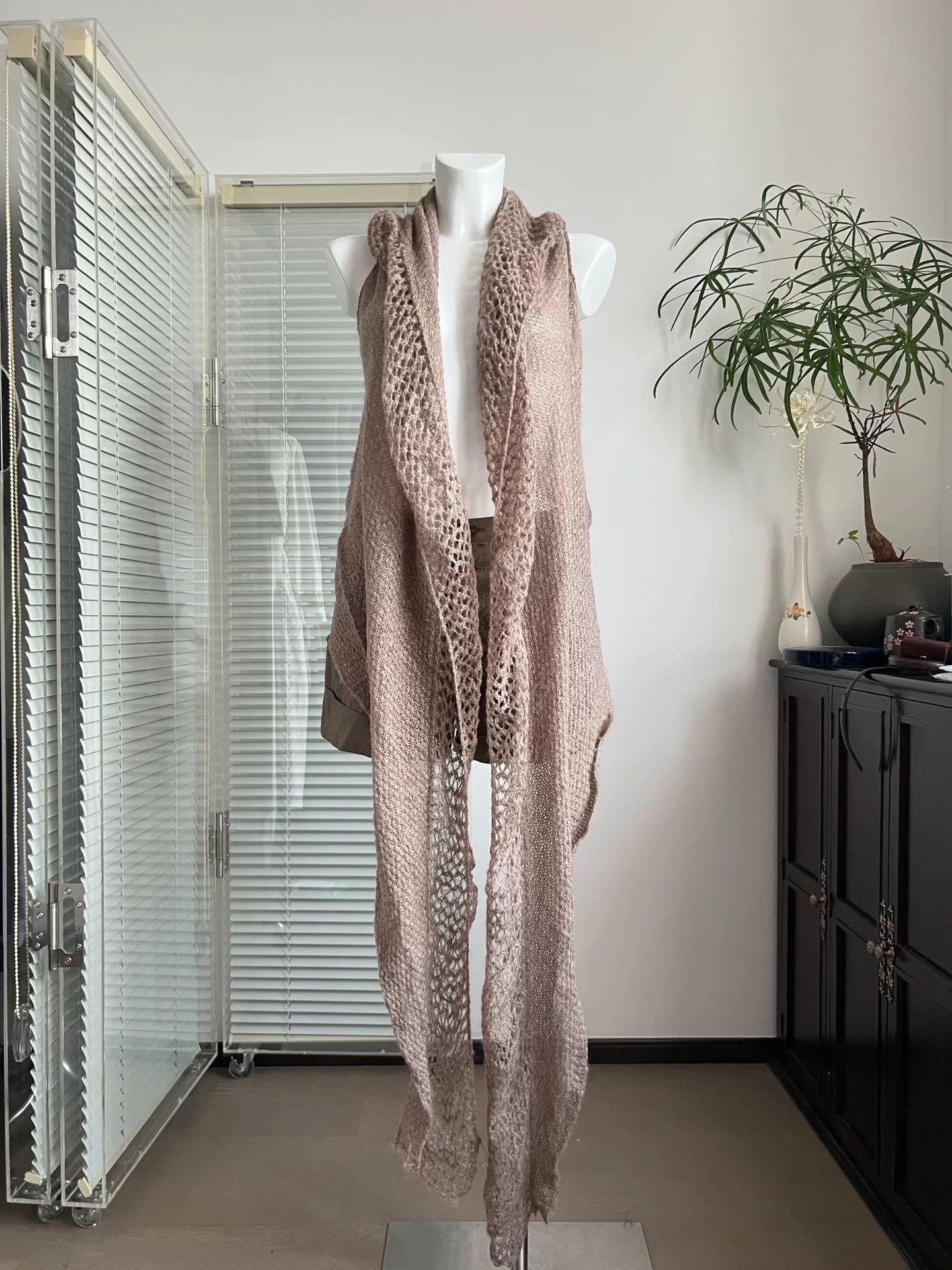 Other Wasteland Style Hollow Knit Asymmetrical Vest Size S / US 4 / IT 40 - 2 Thumbnail