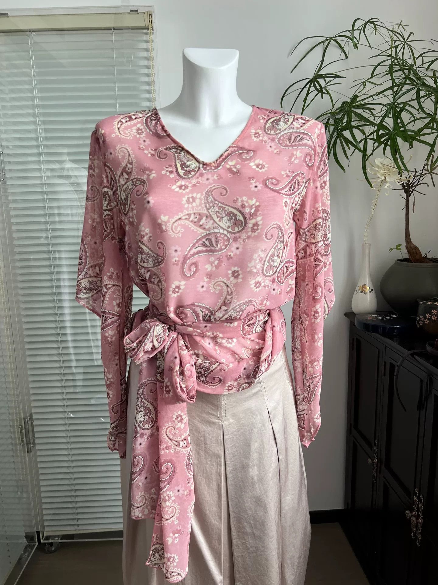 Other Vintage Pink Paisley Ruffled Sleeve Blouse Size M / US 6-8 / IT 42-44 - 6 Thumbnail