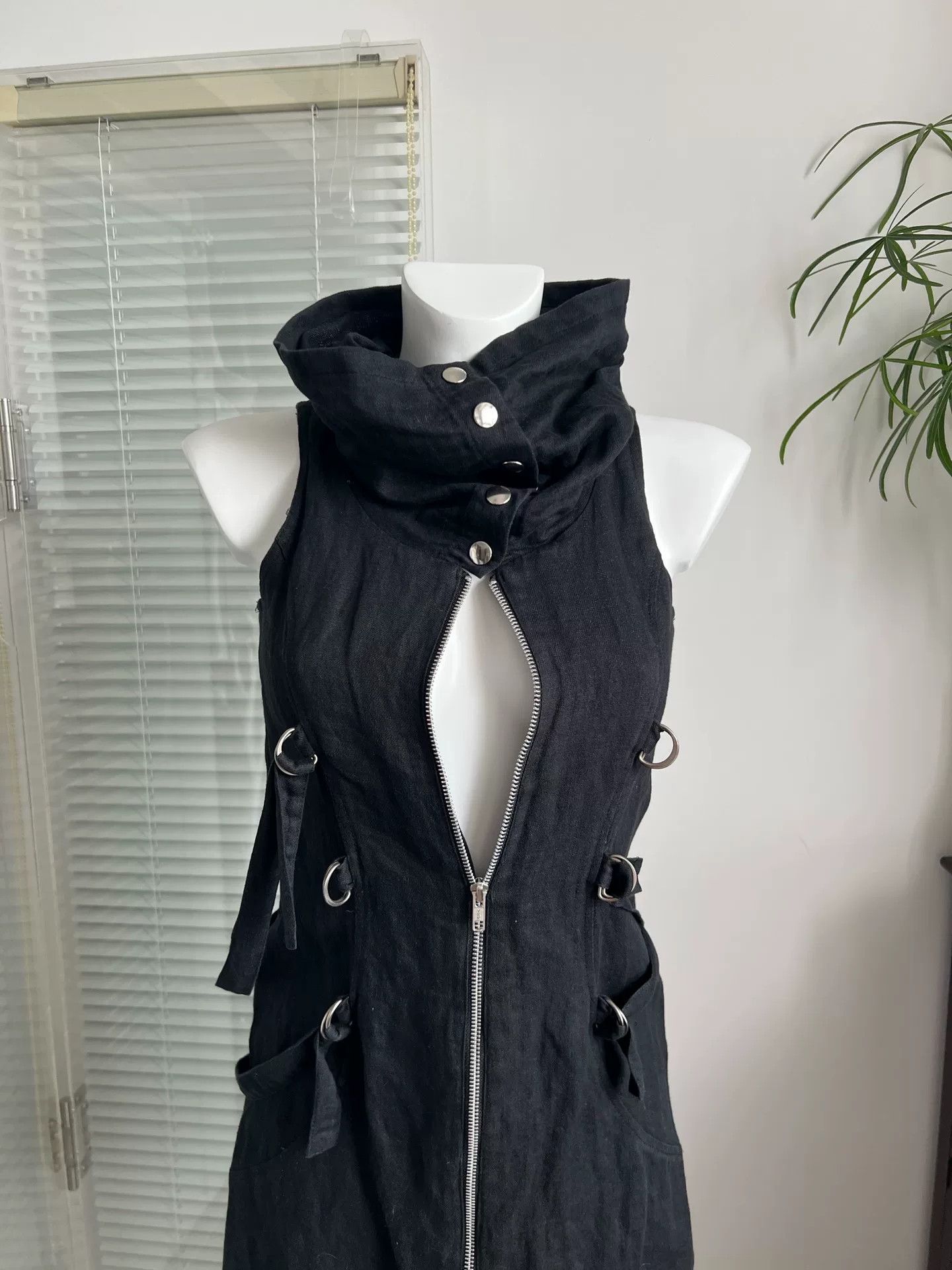 BP. Sleeveless High Neck Buttoned Wrap Dress Size M / US 6-8 / IT 42-44 - 2 Thumbnail