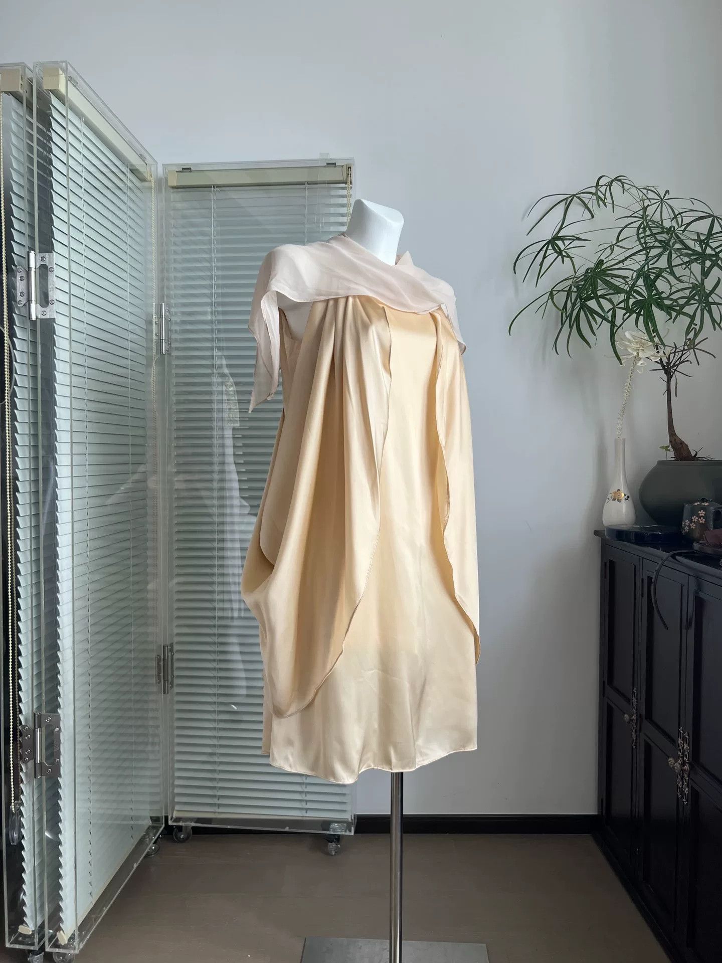 Other European Vintage Pleated Drapey Tank Dress Size XL / US 12-14 / IT 48-50 - 2 Thumbnail